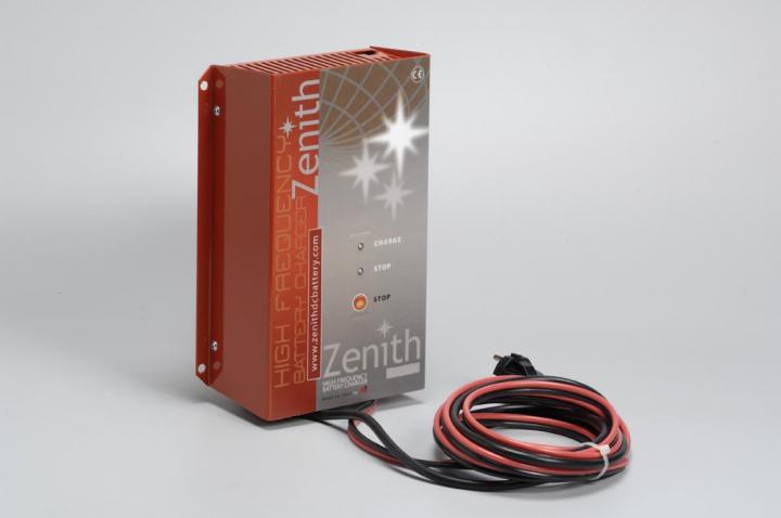 Zenith 12V 12a acculader